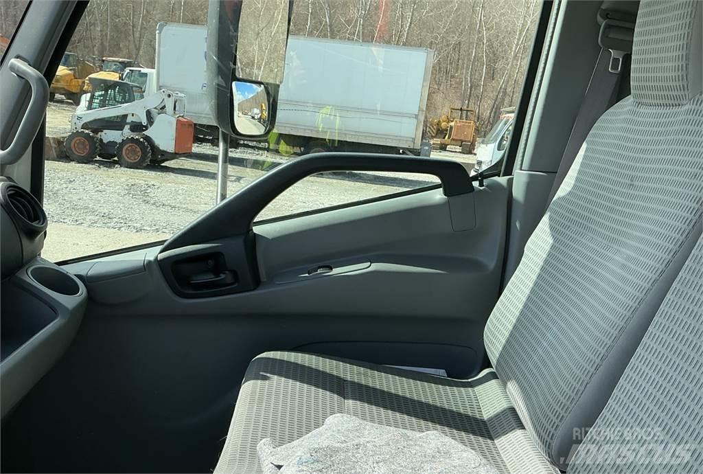 Hino 195 貨箱式卡車