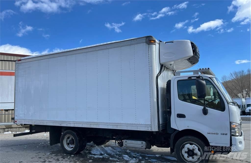 Hino 195 貨箱式卡車