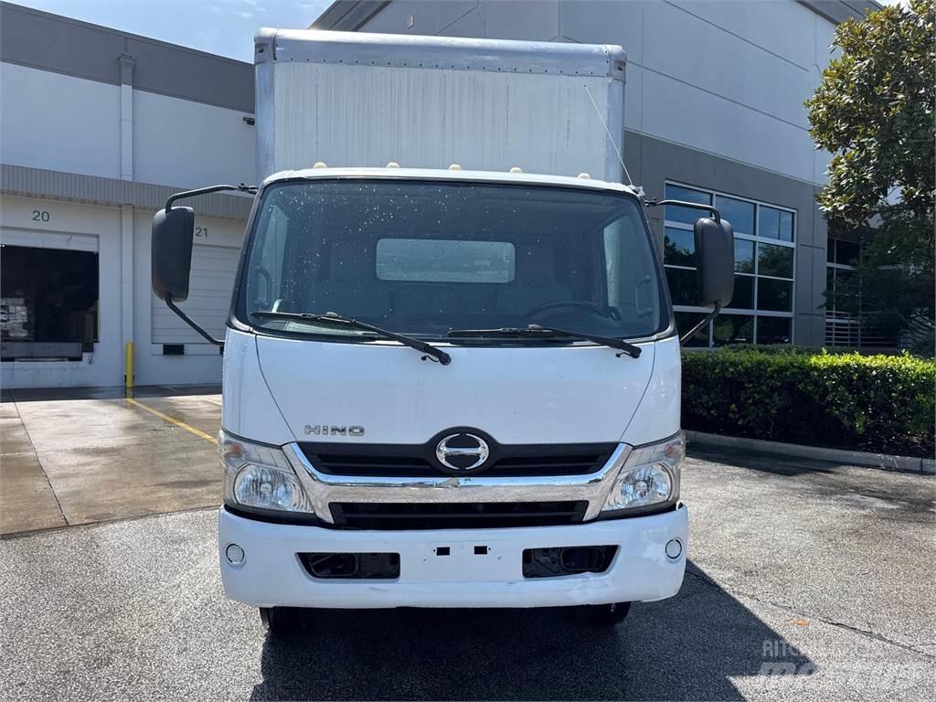 Hino 195 貨箱式卡車