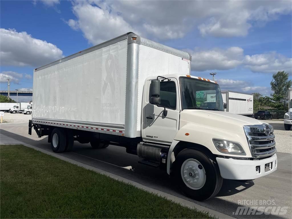 Hino 268 貨箱式卡車