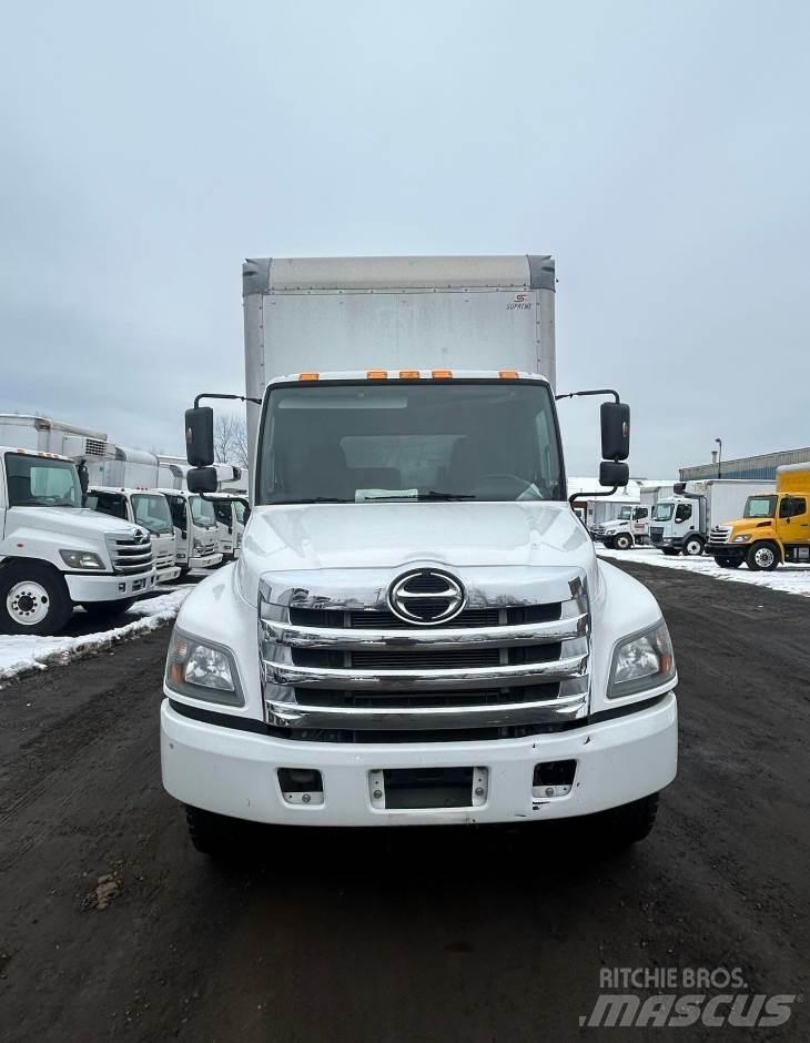 Hino 268 貨箱式卡車