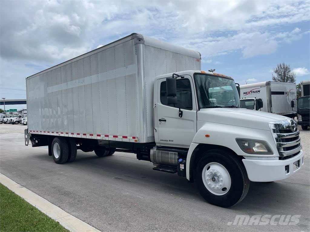 Hino 268 貨箱式卡車