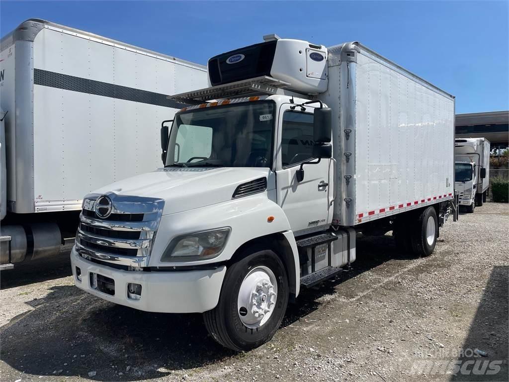 Hino 268 貨箱式卡車