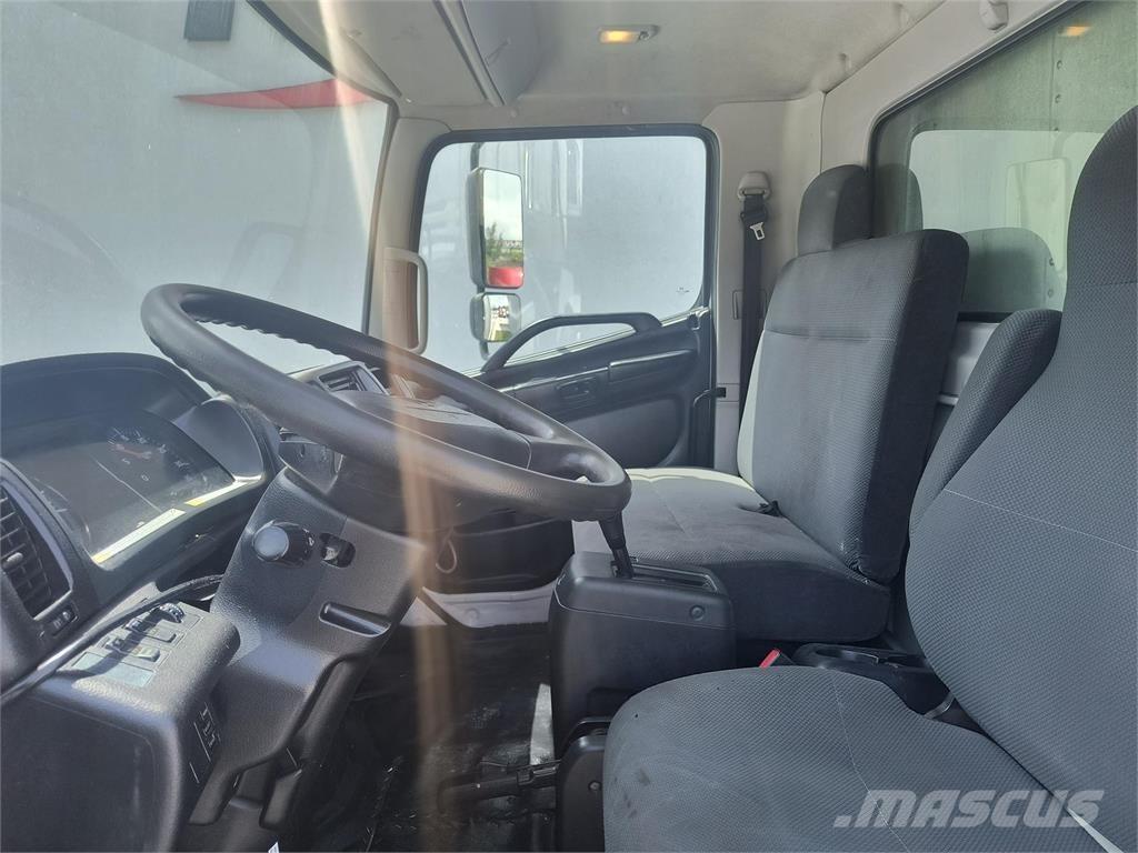 Hino 268 貨箱式卡車