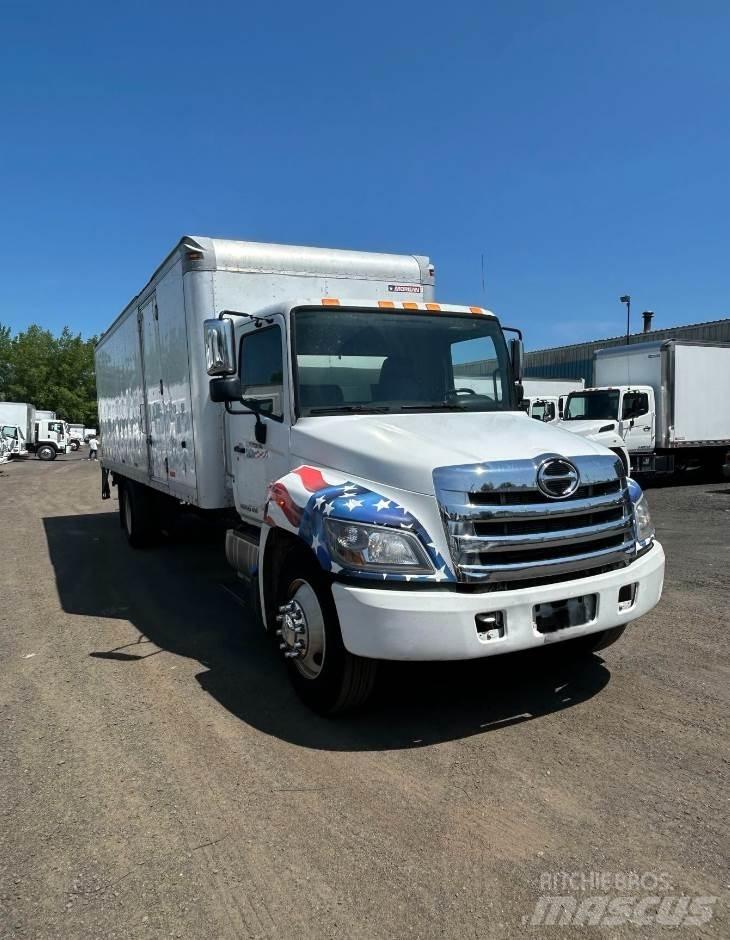 Hino 268 貨箱式卡車