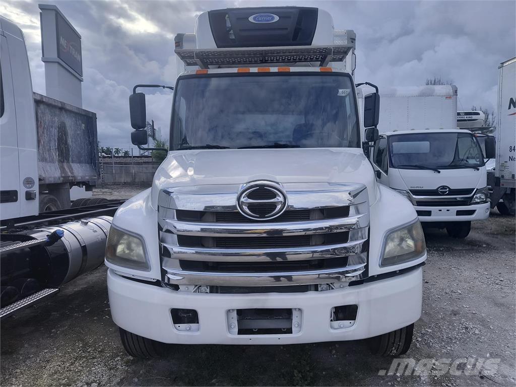 Hino 268 貨箱式卡車