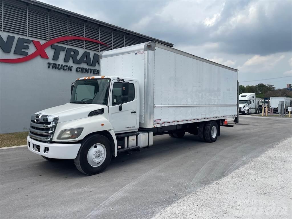 Hino 338 貨箱式卡車