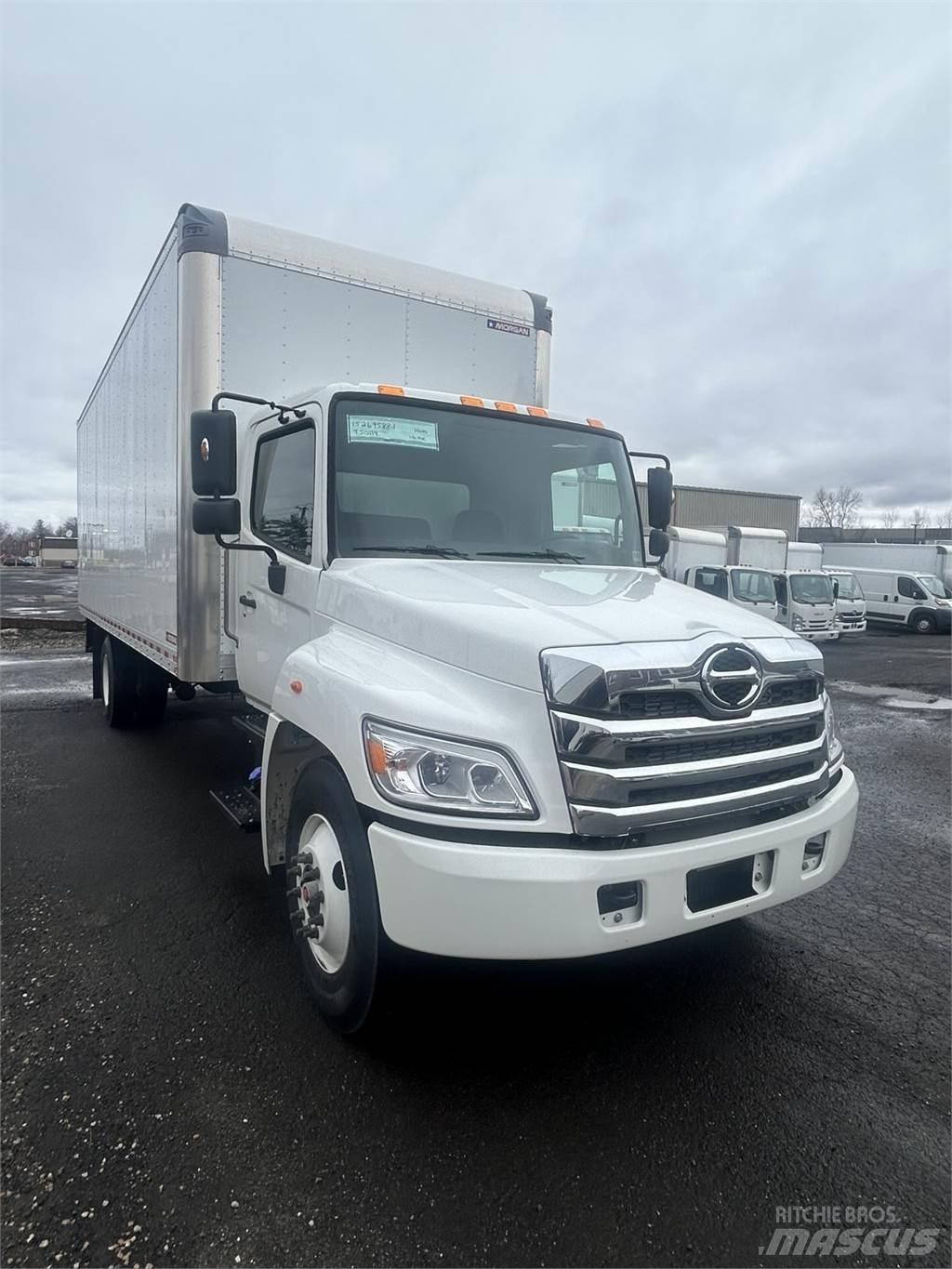 Hino L6 貨箱式卡車