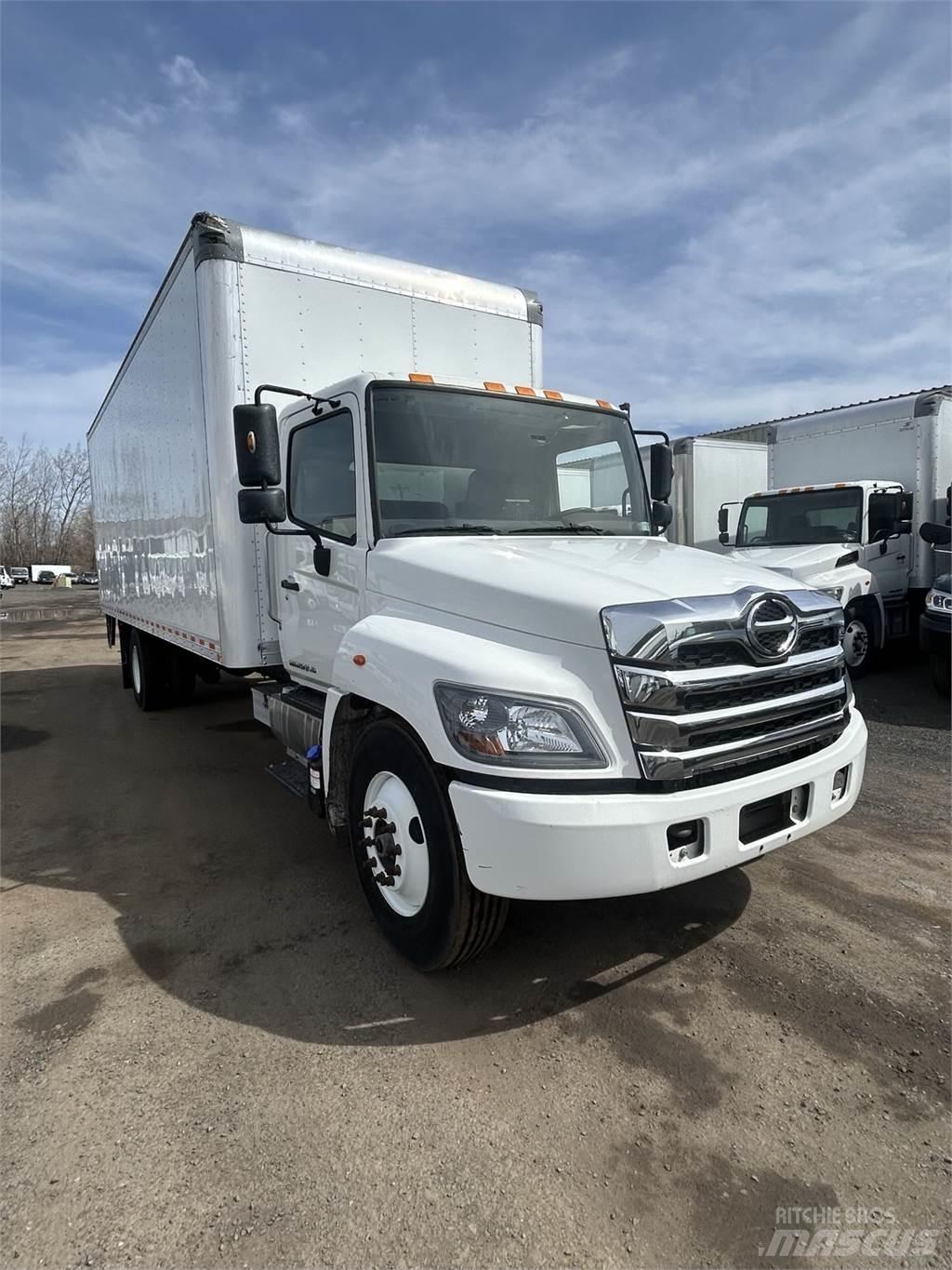 Hino L6 貨箱式卡車
