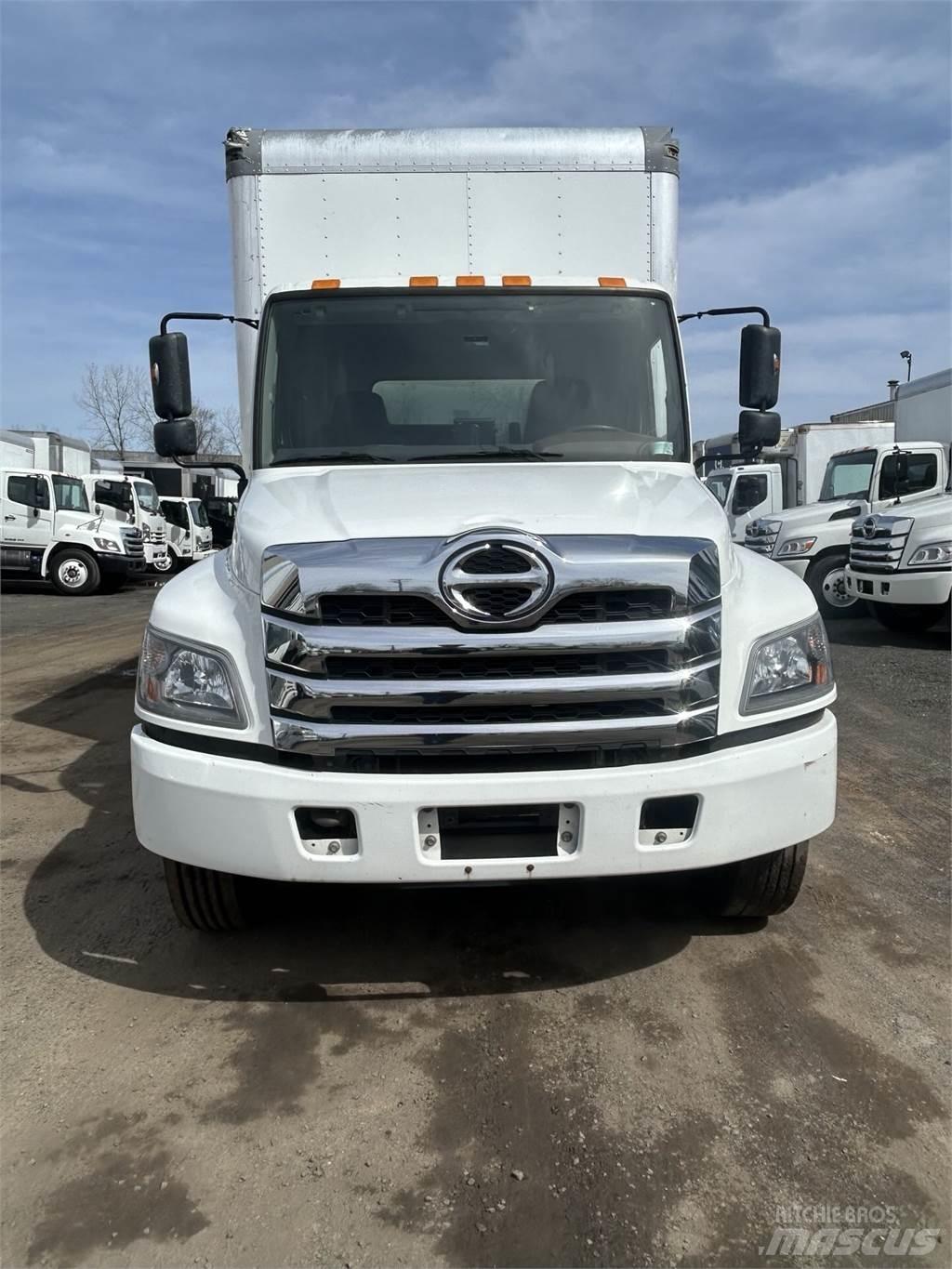 Hino L6 貨箱式卡車