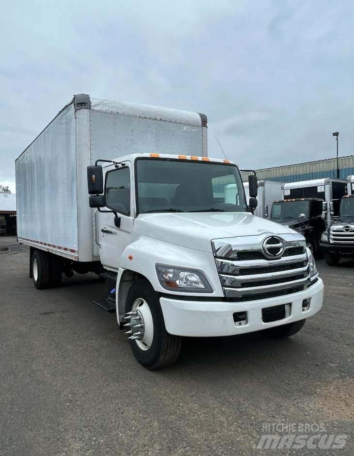 Hino L6 貨箱式卡車