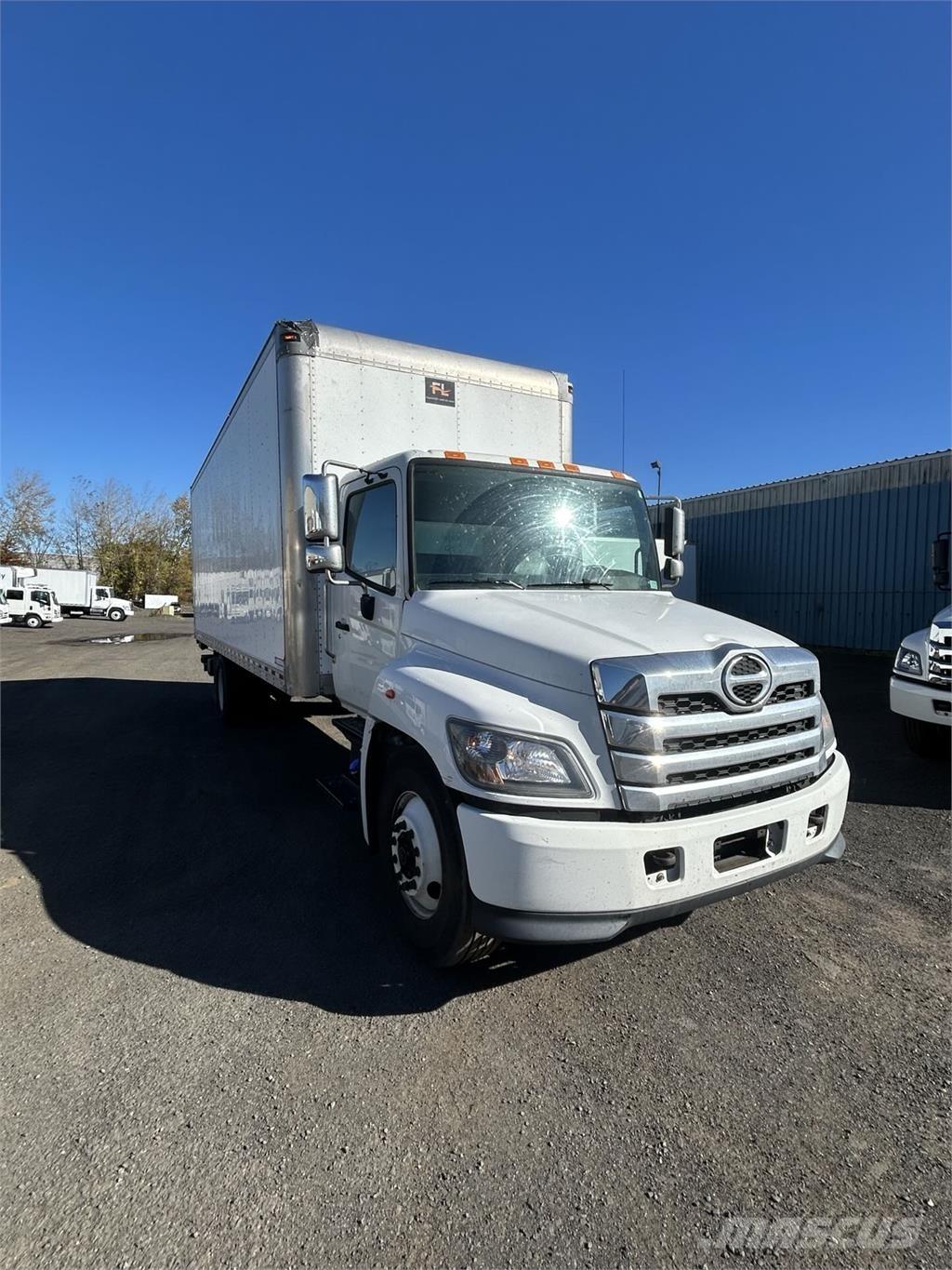 Hino L6 貨箱式卡車