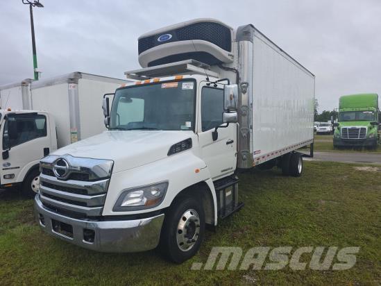 Hino L6 貨箱式卡車