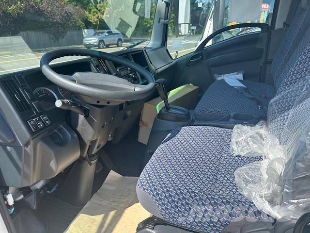 Hino S5 商用底盤車