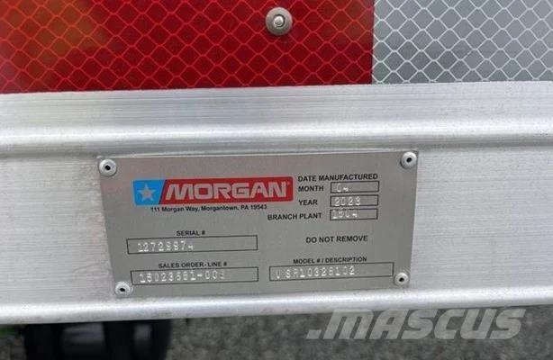 International 4300 貨箱式卡車