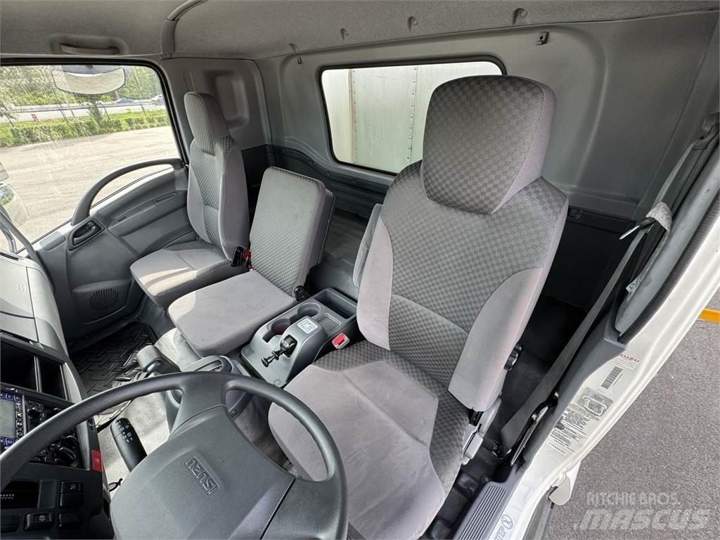 Isuzu FTR 貨箱式卡車