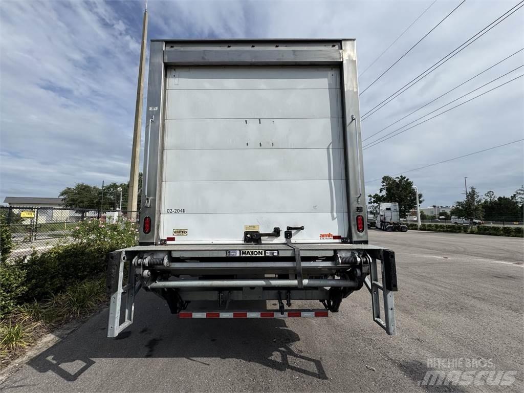 Isuzu FTR 貨箱式卡車