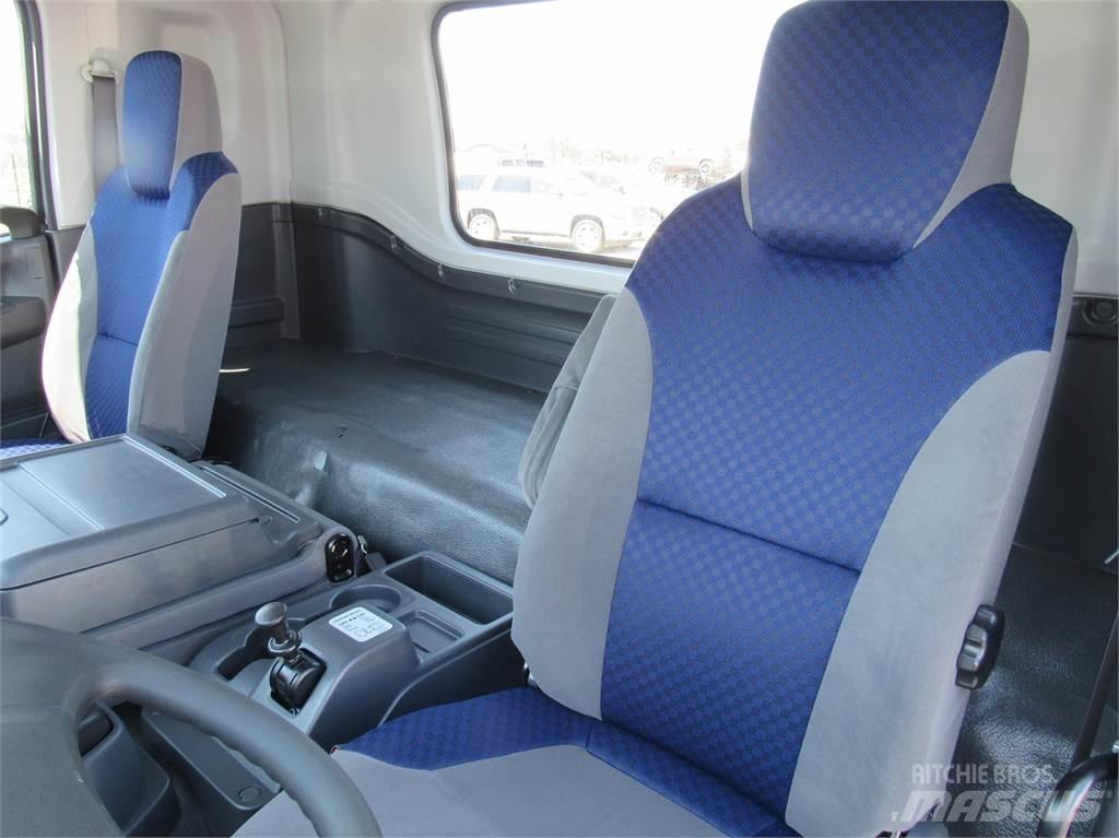 Isuzu FTR Diesel 商用底盤車