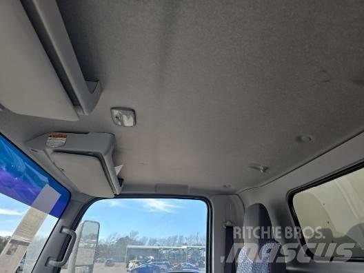 Isuzu NPR HD 貨箱式卡車