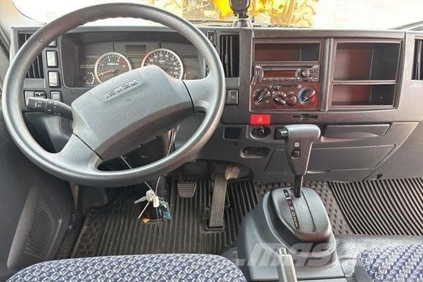 Isuzu NPR HD 貨箱式卡車