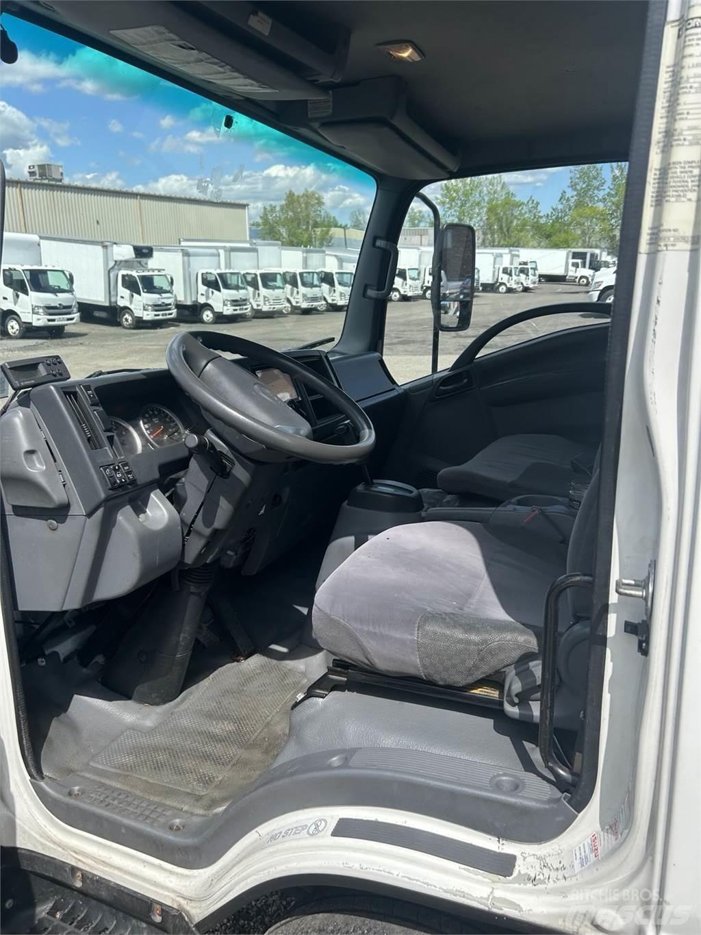 Isuzu NPR HD DC 貨箱式卡車