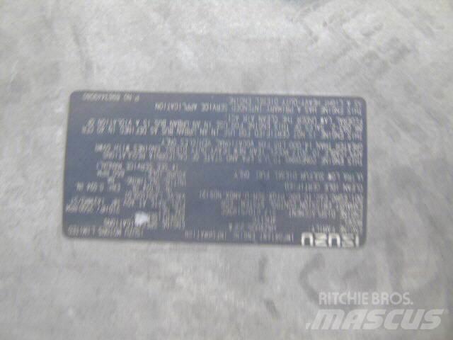 Isuzu NRR 20' REEFER 貨箱式卡車
