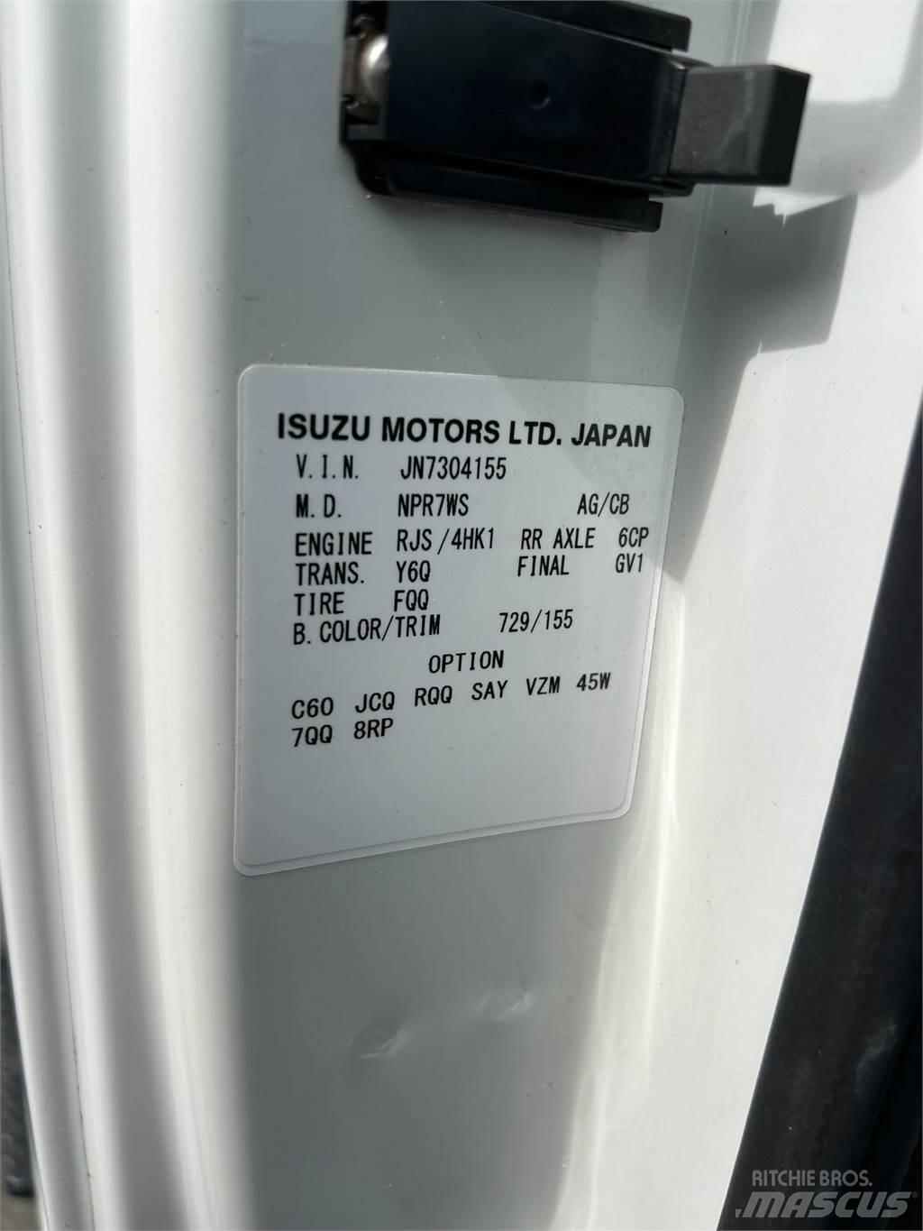 Isuzu NRR DC 貨箱式卡車
