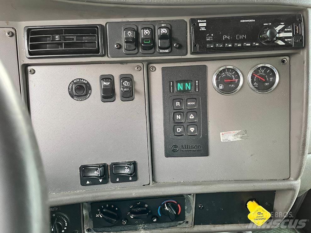 Kenworth T370 貨箱式卡車