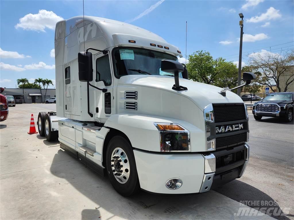 Mack AN64T 曳引機組件