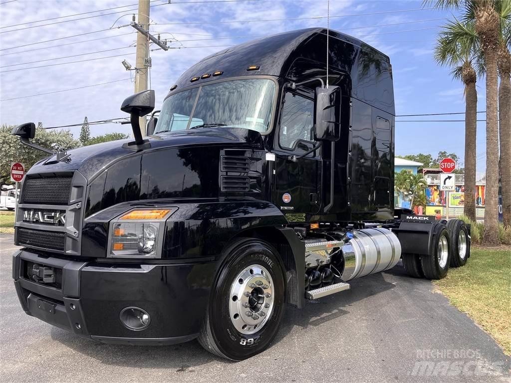 Mack AN64T 曳引機組件