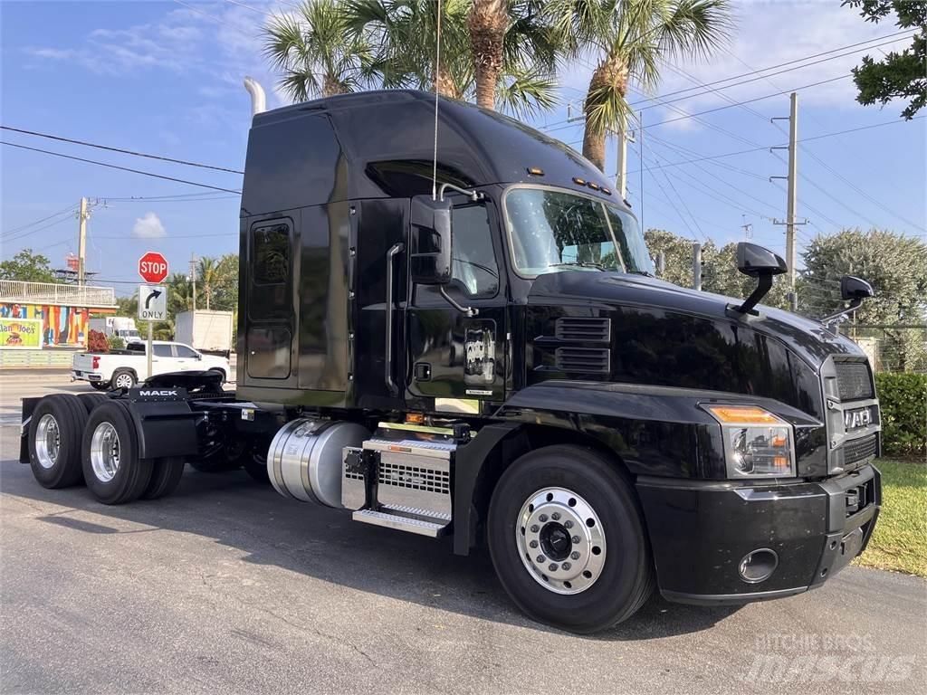 Mack AN64T 曳引機組件