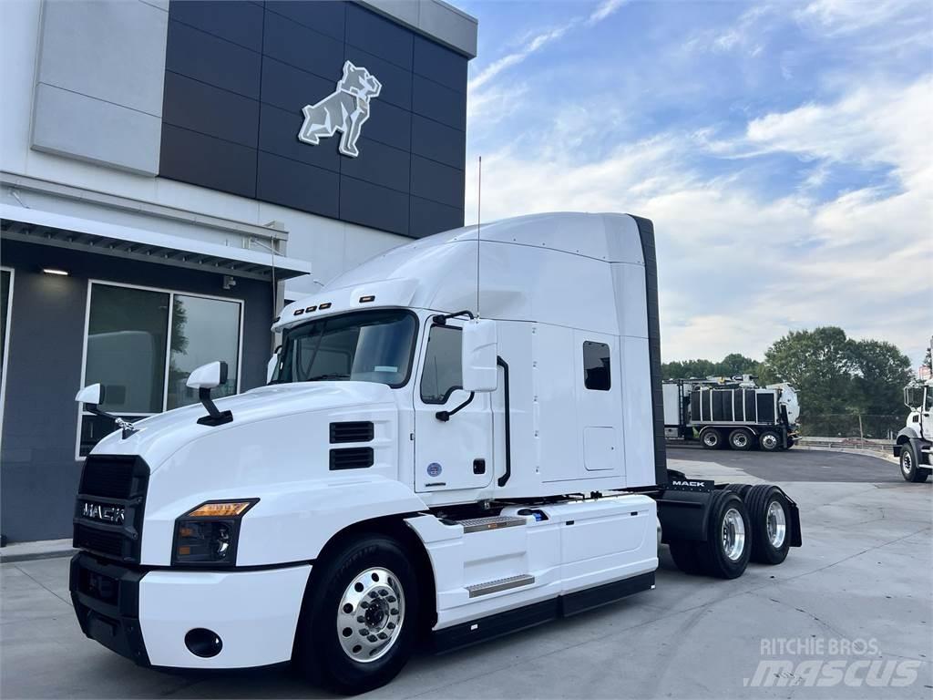 Mack AN64T 曳引機組件