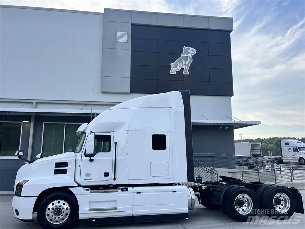 Mack AN64T 曳引機組件