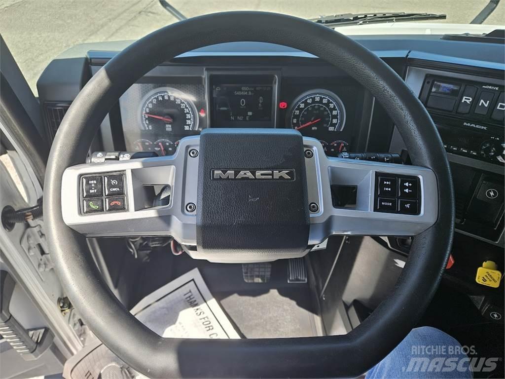 Mack AN64T 曳引機組件