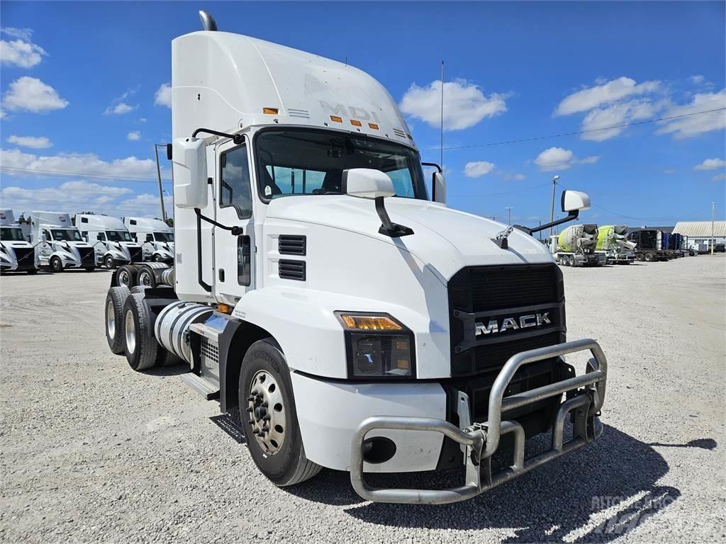 Mack AN64T 曳引機組件