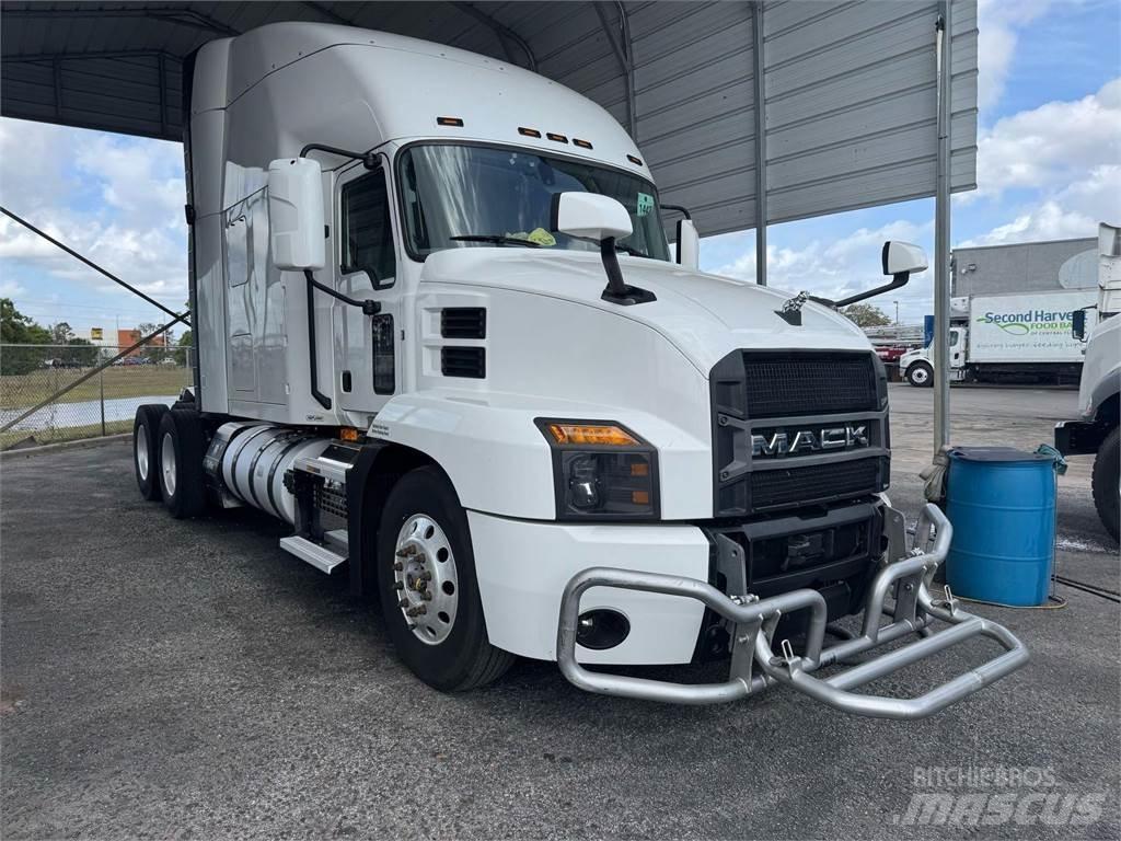 Mack AN64T 曳引機組件