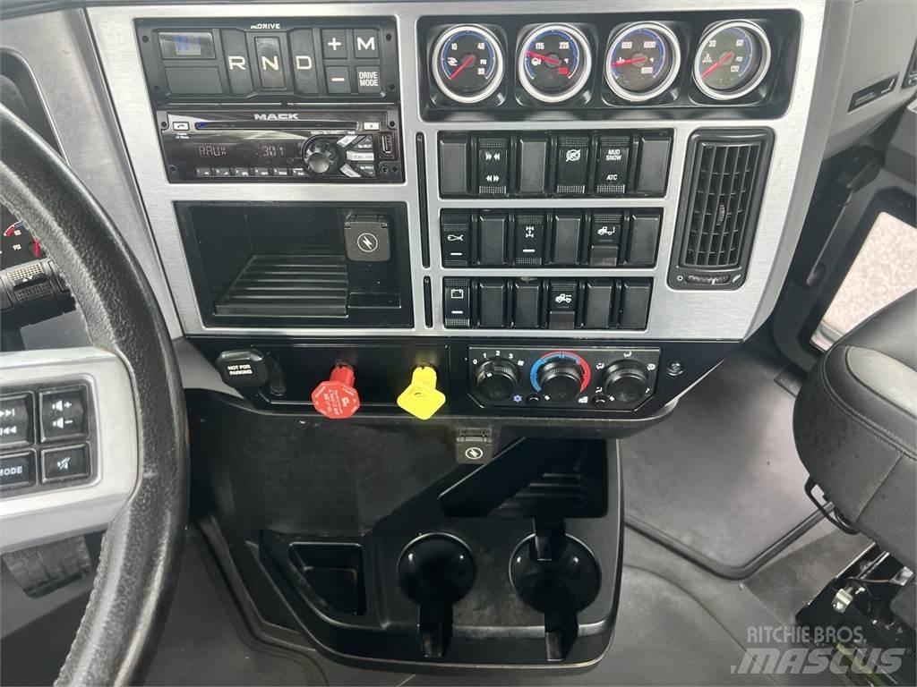 Mack AN64T 曳引機組件