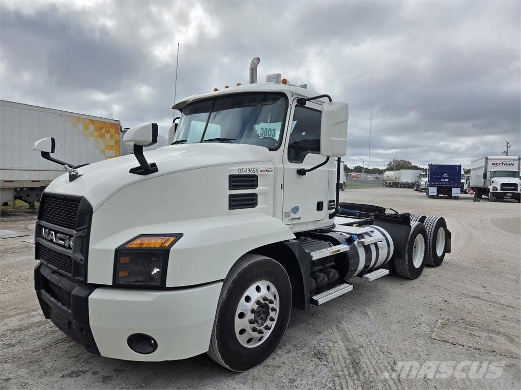 Mack AN64T 曳引機組件
