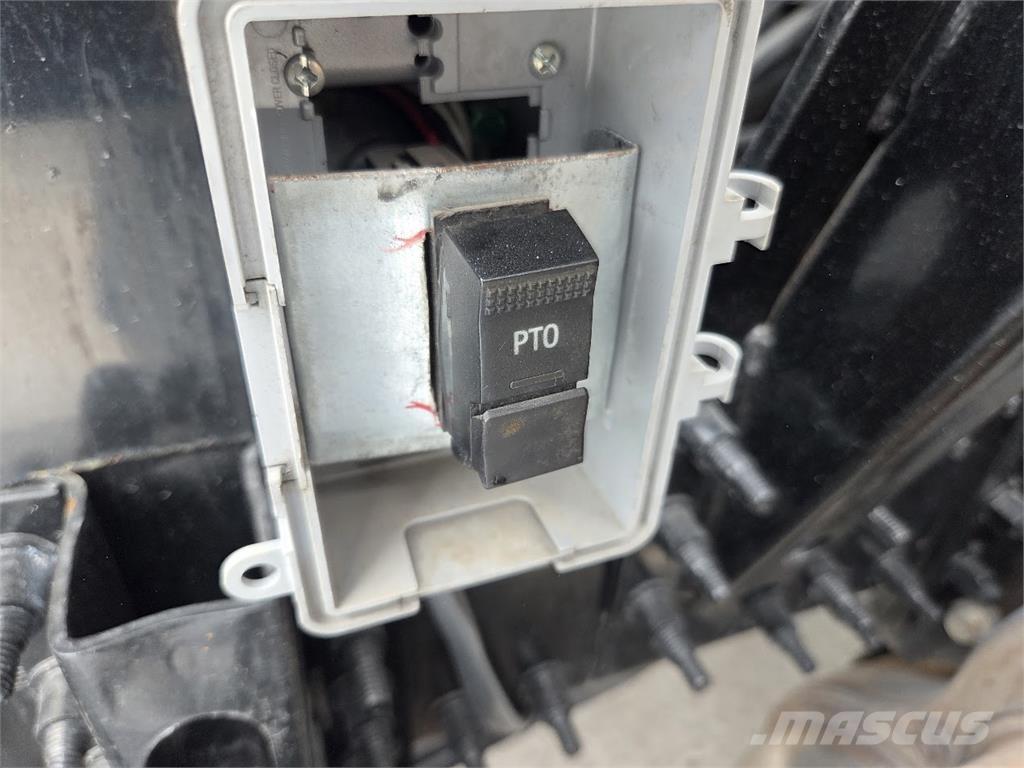 Mack AN64T 曳引機組件