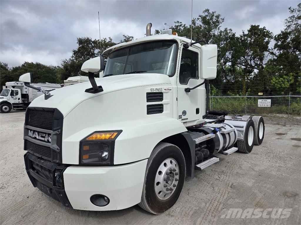 Mack AN64T 曳引機組件