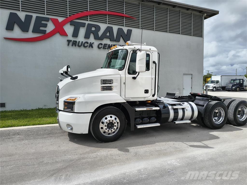Mack AN64T 曳引機組件