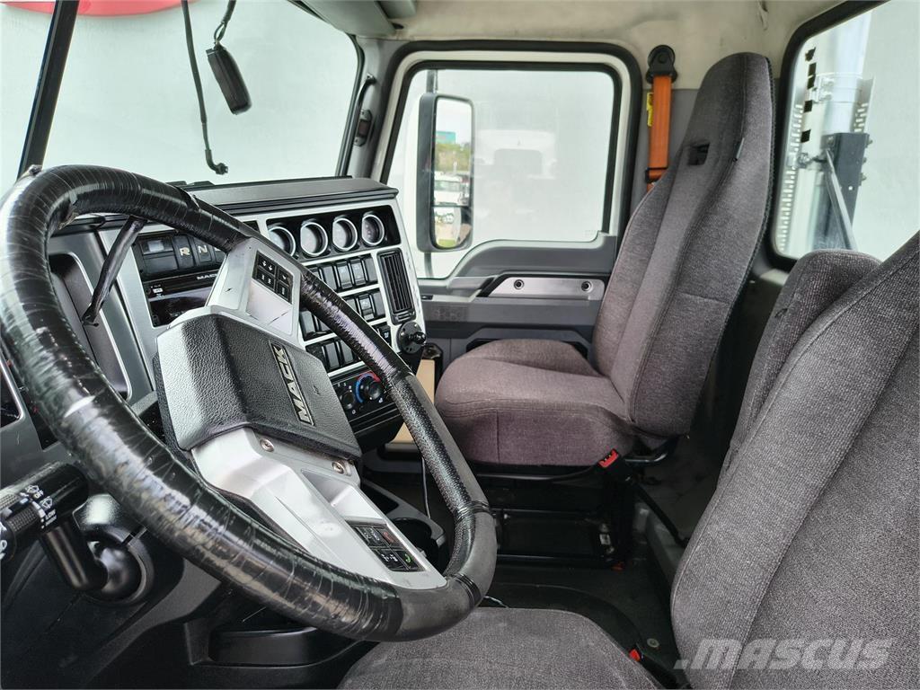 Mack AN64T 曳引機組件