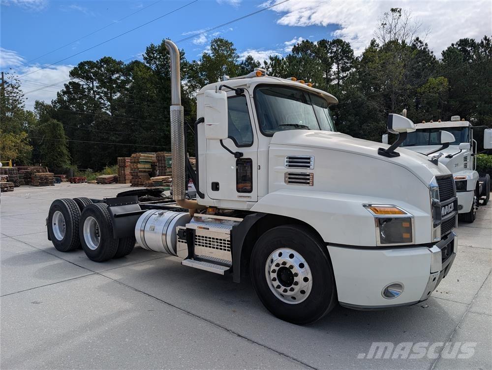 Mack AN64T 曳引機組件