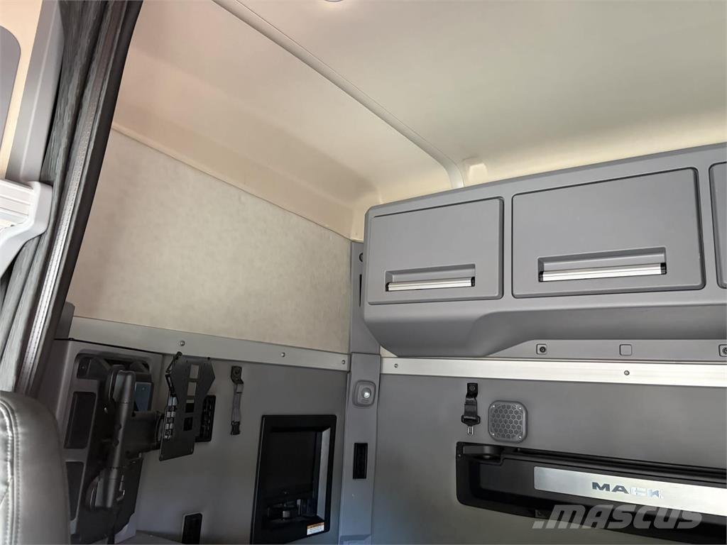 Mack AN64T 曳引機組件