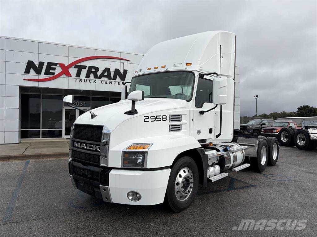 Mack AN64T 曳引機組件