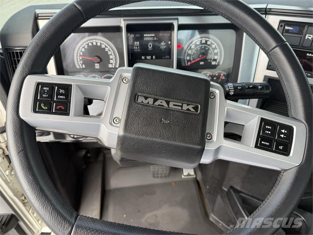 Mack AN64T 曳引機組件
