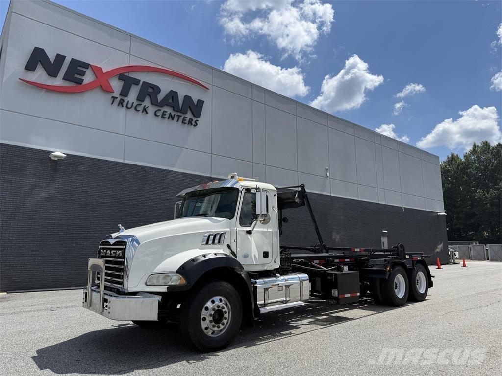 Mack GR64B 其他貨車