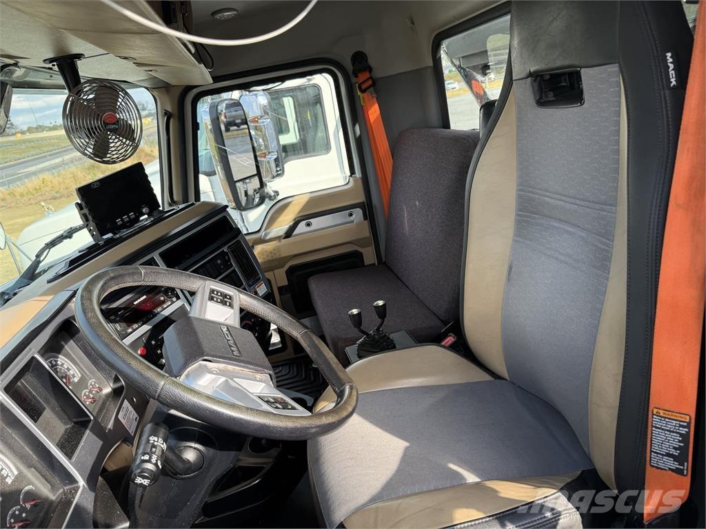 Mack GR64BR 其他貨車