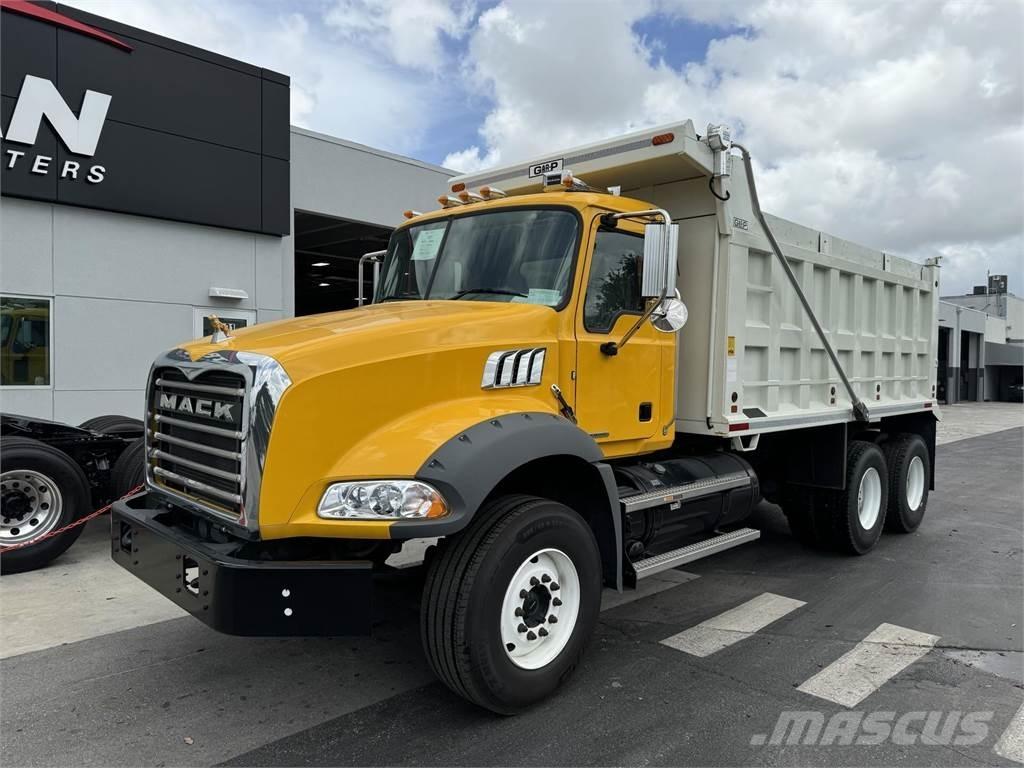 Mack GR64BRX 傾卸式卡車