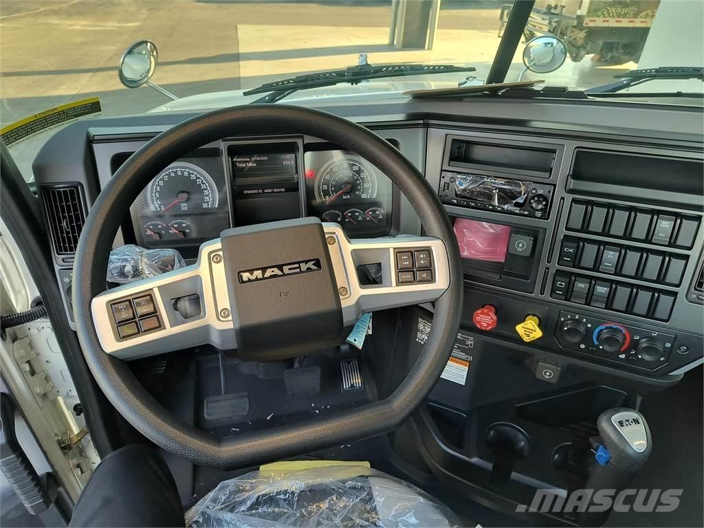 Mack GR64BX 傾卸式卡車